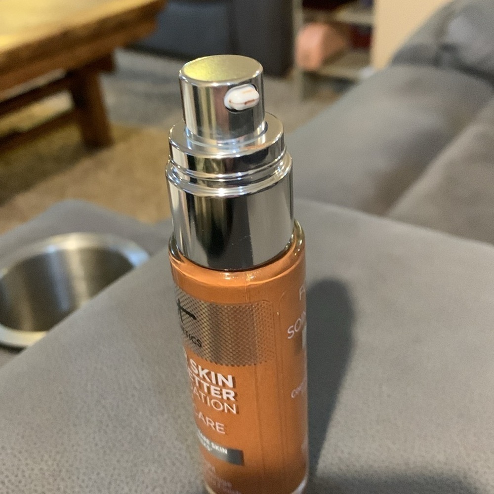 It cosmetics Your Skin but Better Foundation/Skincare Rich Warm - Picture 7 of 7